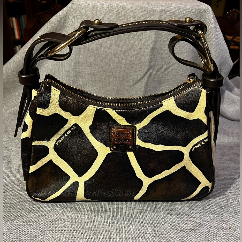 Dooney & Bourke Giraffe Animal Print brown/white handbag medium hobo